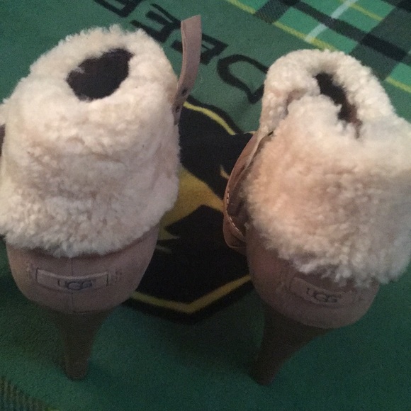 Ugg Blayre high heel boots (rare) - Picture 2 of 4